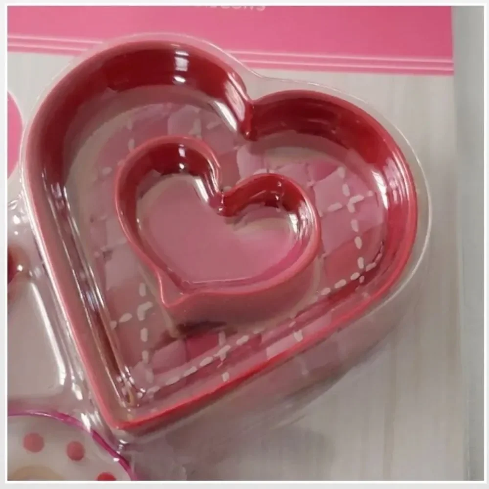 New Cookie Decorating Hearts & XO 12 Piece Kit
